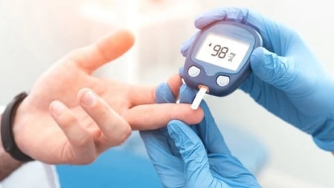Viêm màng não ở bệnh nhân tiểu đường: Nguy hiểm, triệu chứng cấp tính cần cảnh giác