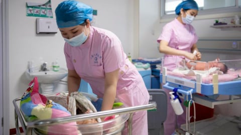 Trung Quốc áp dụng chính sách tặng 1.500 USD cho trẻ chào đời từ năm 2025