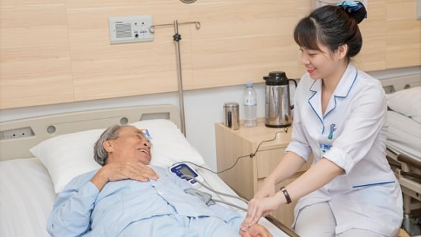 Phát triển công tác điều dưỡng tại các cơ sở y tế