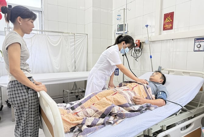 Hà Nội: Cấp cứu kịp thời bệnh nhân bị sốc phản vệ do ong đốt