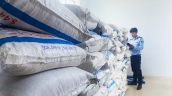 Phú Yên tạm giữ 31 tấn đường kính trắng có dấu hiệu gian lận về thời hạn sử dụng