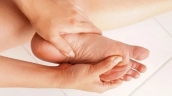 8 nguyên nhân đau lòng bàn chân thường gặp