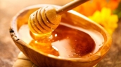 Lợi ích cho sức khỏe giữa mật ong và siro cây phong