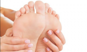 Nóng gan bàn chân là dấu hiệu bệnh gì, có nguy hiểm không?