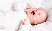 Trẻ sơ sinh bị ngạt mũi thở khò khè là bệnh gì?