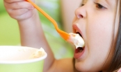 Trẻ em ăn nhiều váng sữa có tốt không?