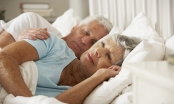 Tại sao người già hay mất ngủ?