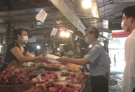 Hà Nội: Quận Nam Từ Liêm tăng cường đảm bảo an toàn phòng chống dịch COVID-19 cho tiểu thương các chợ dân sinh