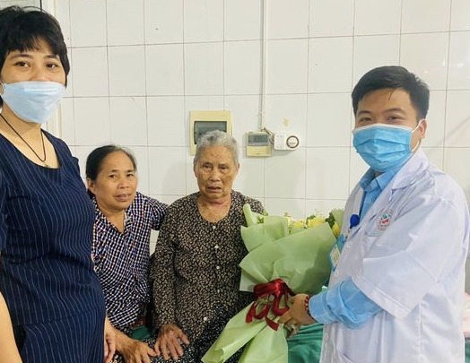 Tuyên Quang nỗ lực cứu sống cụ bà 93 tuổi với nhiều bệnh thuộc ca lâm sàng không có trong y văn