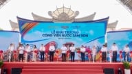 Công viên nước đạt kỷ lục châu Á chính thức khai trương ở Sầm Sơn