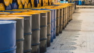 Giá dầu thế giới giảm mạnh do lo ngại OPEC+ sẽ tăng sản lượng