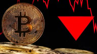 Bitcoin bất ngờ lao dốc sau khi phá đỉnh lịch sử