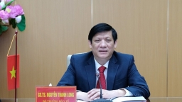 Đề nghị Bộ Chính trị kỷ luật Bộ trưởng Bộ Y tế Nguyễn Thanh Long