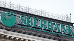 Nhiều ngân hàng lớn của Nga ngừng chuyển ngoại tệ