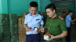 Bắc Ninh: Phát hiện kho chứa 20 tấn nước hoa, mỹ phẩm nhãn hiệu nổi tiếng nghi giả