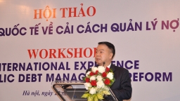 'Quản lý nợ công Việt Nam mới chỉ tập trung vào huy động nguồn vay ưu đãi'