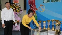 Giải Tennis báo chí Nghệ An chào mừng ngày Doanh nhân Việt Nam, quyên góp ủng hộ hơn 120 triệu đồng