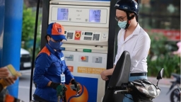 Dự kiến tăng chi phí đưa xăng dầu nước ngoài về Việt Nam từ 11/11