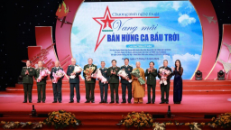 Đặc sắc nghệ thuật chương trình vang mãi bản hùng ca bầu trời