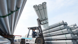Giá thép điều chỉnh tăng 3 lần trong 1 tháng