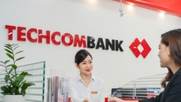 Techcombank và động lực tăng trưởng từ mảng dịch vụ