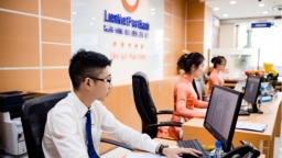 Bưu điện có thể dừng nhận tiền gửi tiết kiệm sau khi VNPost thoái vốn tại LienVietPostBank