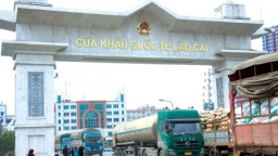 Gần 186 triệu USD xuất khẩu qua cửa khẩu Lào Cai