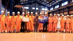 Công đoàn EVNGENCO3 thăm, tặng quà tại nhiều đơn vị sản xuất điện
