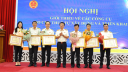 Tổng cục Thuế trao giấy khen tập thể, cá nhân có thành tích nghiên cứu, triển khai công cụ công nghệ thông tin