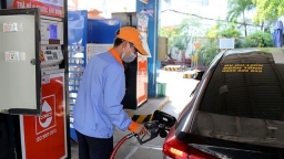 Đề nghị địa phương tăng cường quản lý, sử dụng hóa đơn điện tử tại cửa hàng xăng dầu