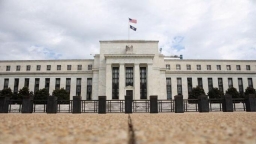 Fed giữ nguyên lãi suất cho vay, cao nhất trong 22 năm