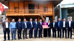 Bộ Tài chính sửa chữa, xây mới 141 nhà tình nghĩa cho bà con huyện Mường Ảng, Điện Biên