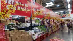 Nhiều siêu thị Hà Nội mở cửa xuyên Tết