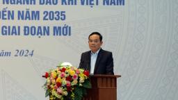 'Ngành dầu khí cần chú trọng phát triển năng lượng tái tạo, năng lượng mới'