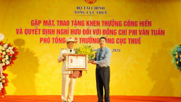 Trao Huân chương Lao động hạng Nhất và quyết định nghỉ hưu cho Phó tổng cục trưởng Phi Vân Tuấn