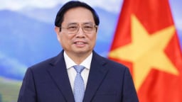 Thủ tướng: Năm 2025 phấn đấu tăng trưởng ít nhất 8%