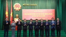 Bộ Tài chính công bố lãnh đạo cán bộ chủ chốt