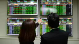 VN-Index hụt hơi cuối phiên, chỉ còn tăng 1,9 điểm
