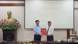Hà Nam: Công bố, trao Quyết định thành lập các Ban Quản lý đầu tư, phát triển đô thị và quỹ đất khu vực