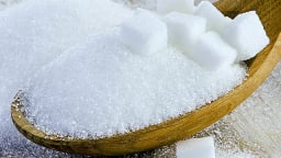 Thị trường hàng hóa tiếp tục chìm trong sắc đỏ, giá dầu và đường đồng loạt lao dốc