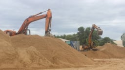 Đà Nẵng rà soát tình trạng bán cát xây dựng qua trung gian, không xuất hóa đơn