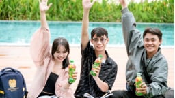 Người trẻ háo hức trước giờ G quay số tìm giải 20 - 100 triệu đồng của Trà Xanh Không Độ