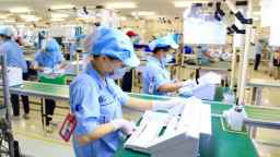 Cục Thuế hướng dẫn tính thuế TNCN với lương làm thêm giờ dịp Tết