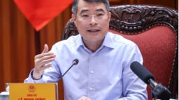 Thủ tướng: Khẩn trương đưa Trung tâm tài chính quốc tế vào hoạt động