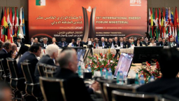 OPEC lần đầu đồng ý giảm sản lượng trong 8 năm