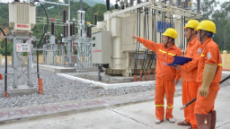 Doanh thu tăng mạnh, EVN vẫn lỗ gần ngàn tỉ