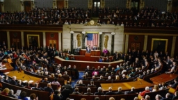 Quốc hội Mỹ thông qua dự luật ngân sách quốc phòng
