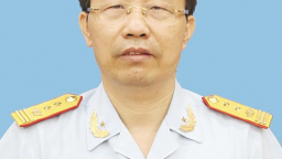 Tổng cục trưởng Tổng cục Hải quan Nguyễn Văn Cẩn:
Công tác cải cách hiện đại hóa là nhiệm vụ thường xuyên và lâu dài của Hải quan Việt Nam