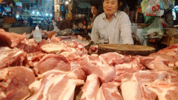 CPI tháng 4 'đứng im' giữa bối cảnh giá thịt lợn chạm đáy