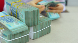 Ngân hàng tăng lãi suất huy động vốn trung dài hạn